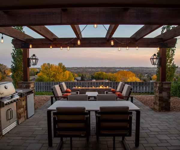 Outdoor kitchen pergola