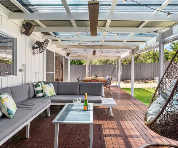 deck (brwon composite, outdoor living)